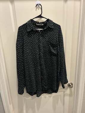 Perry Ellis Men's Long Sleeve Button-Down Shirt in 100% Silk with Floral Print